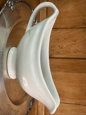 VTG-TEPCO U.S.A. China, White Ironstone,Gravy boat. (30’s-68’) Rare LionHead.